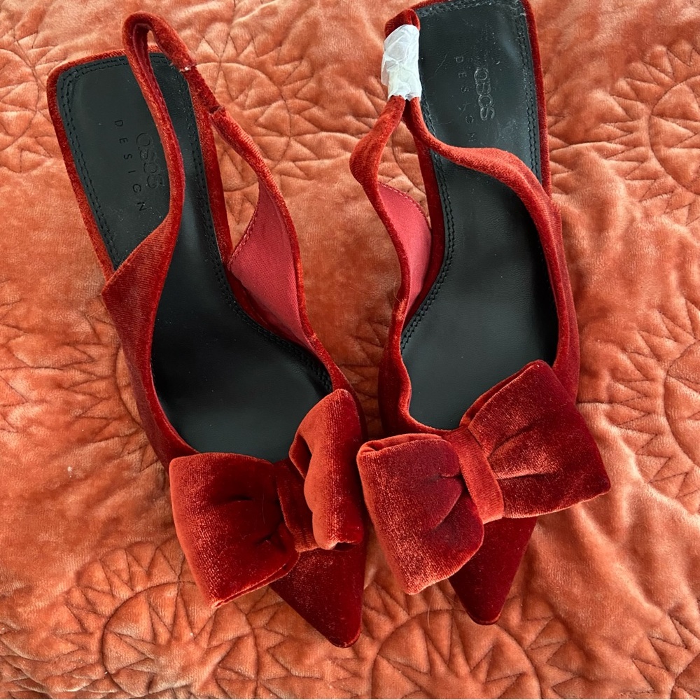 ASOS • Wide Fit Scarlett Bow Velvet Heels